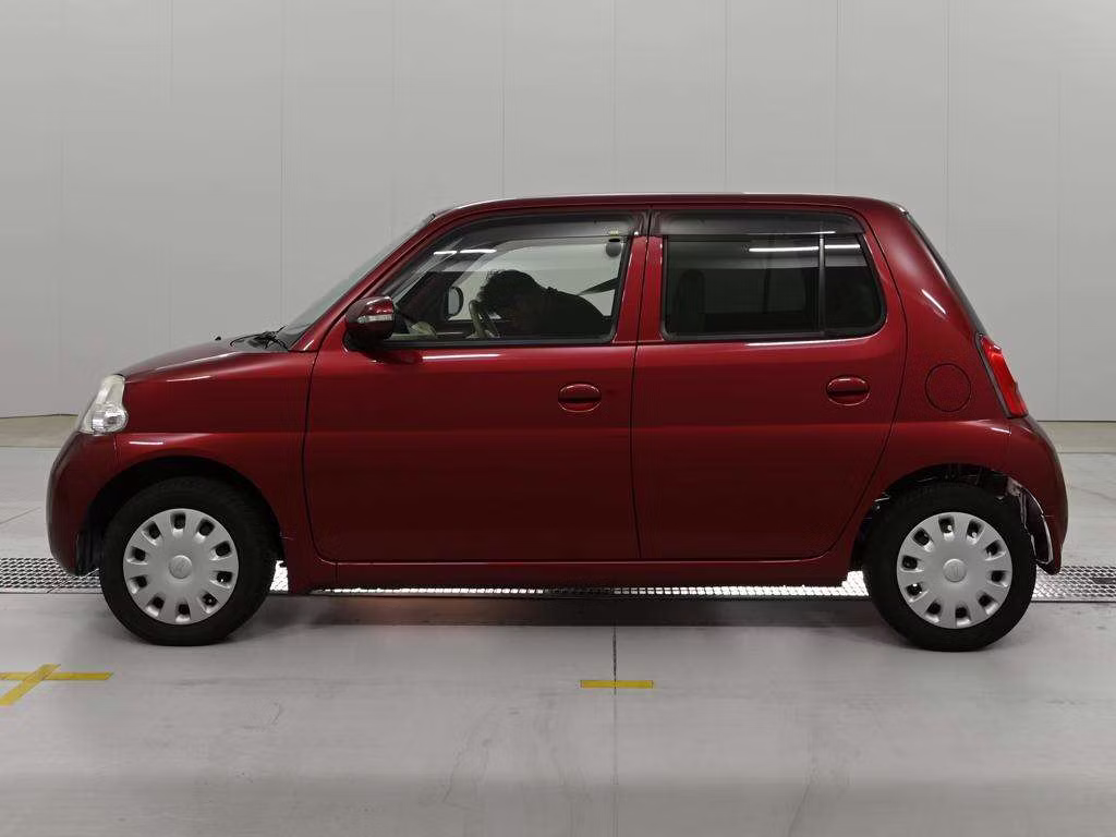 DAIHATSU ESSE