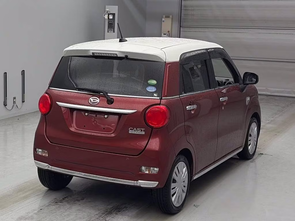 DAIHATSU CAST