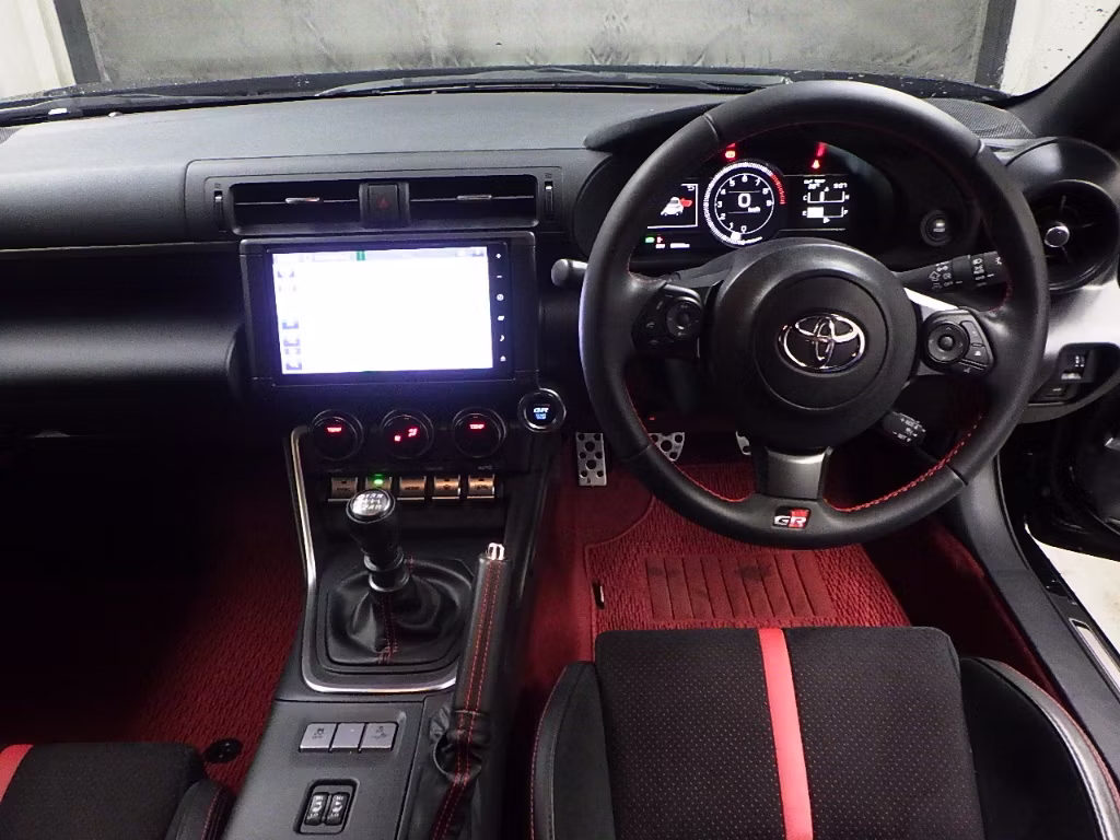 TOYOTA GR 86