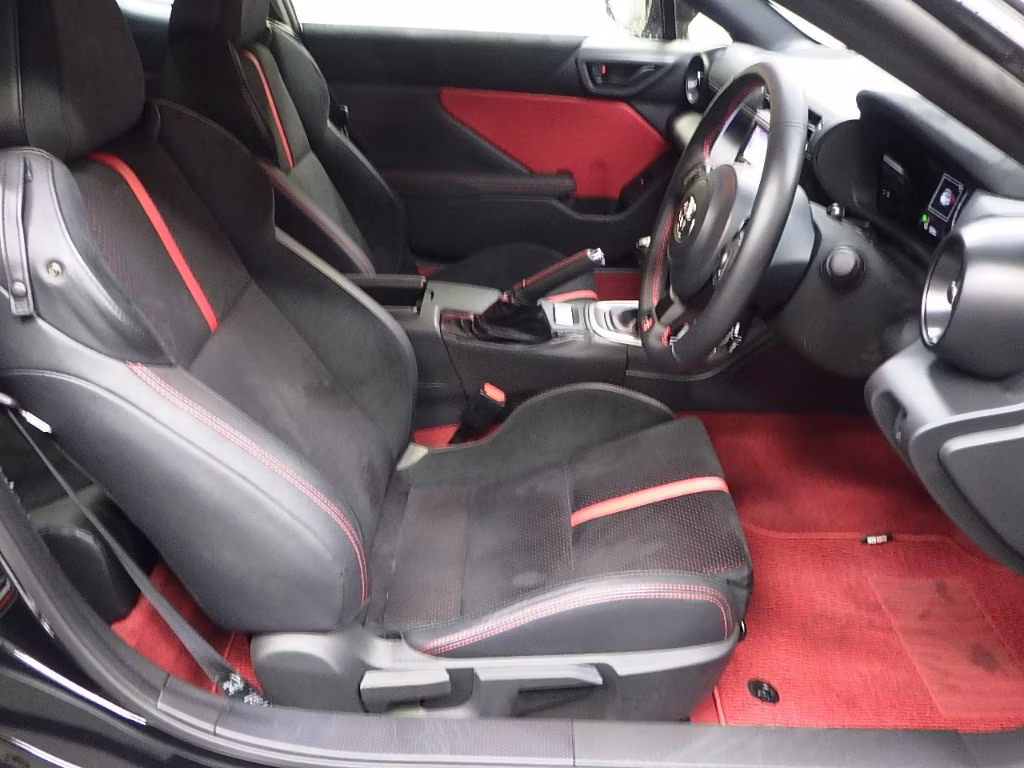TOYOTA GR 86