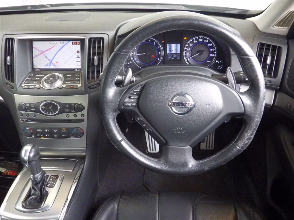 NISSAN SKYLINE