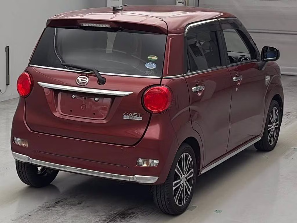 DAIHATSU CAST