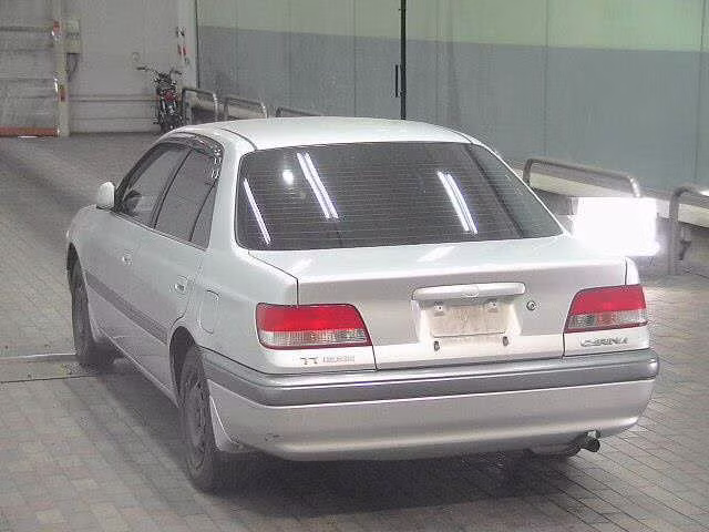TOYOTA CARINA