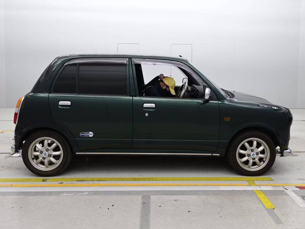 DAIHATSU MIRA GINO