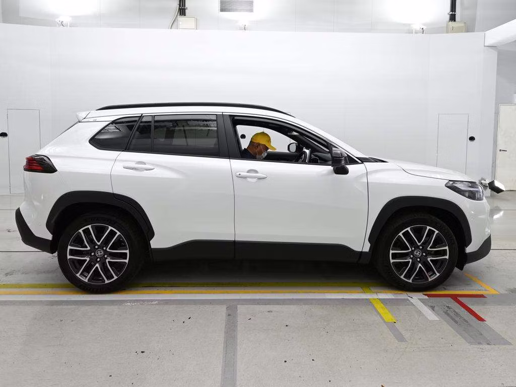 TOYOTA COROLLA CROSS