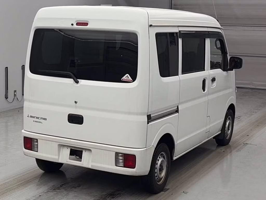 MITSUBISHI MINICAB