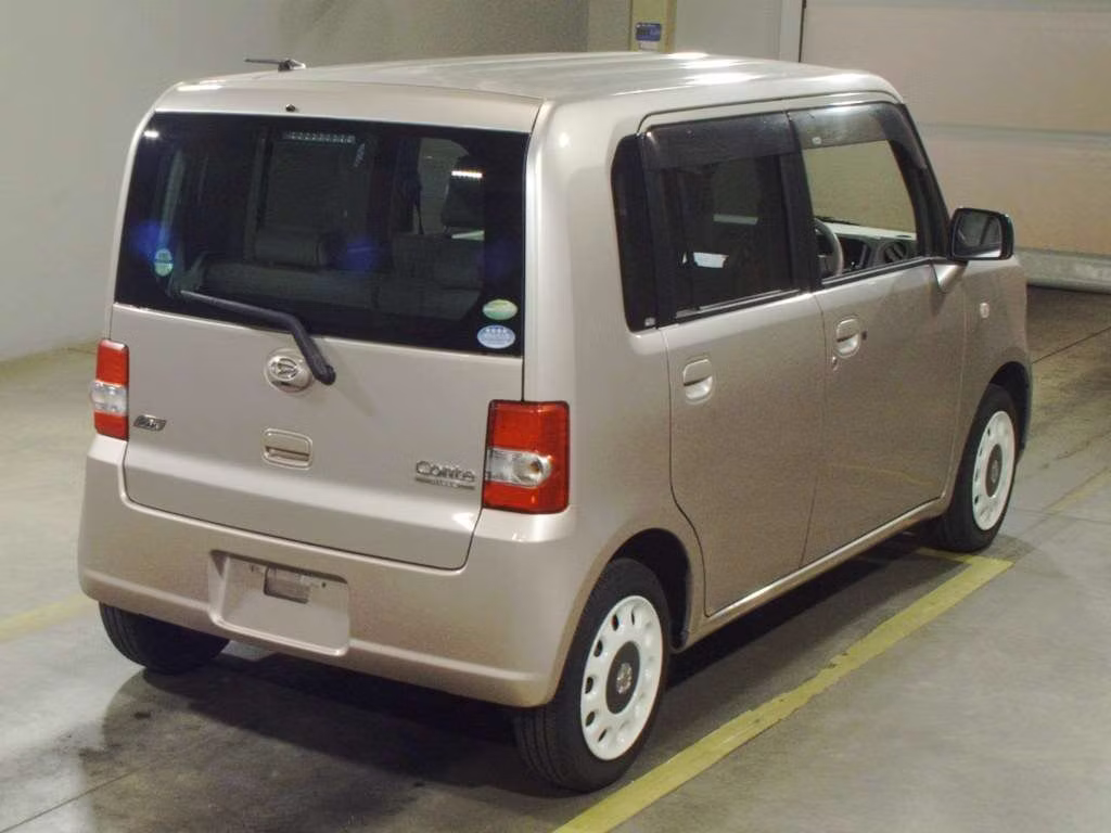 DAIHATSU MOVE CONTE