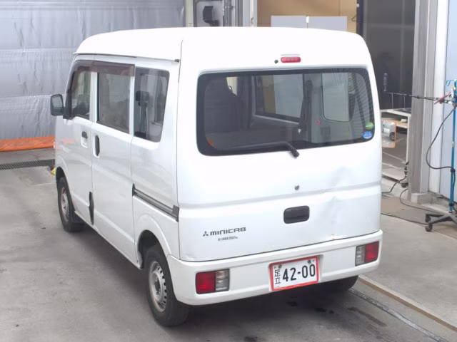 MITSUBISHI MINICAB