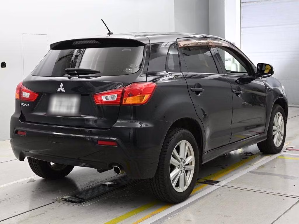 MITSUBISHI RVR