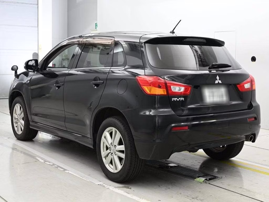MITSUBISHI RVR