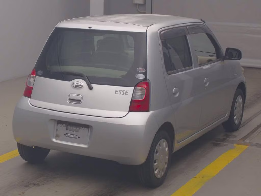 DAIHATSU ESSE