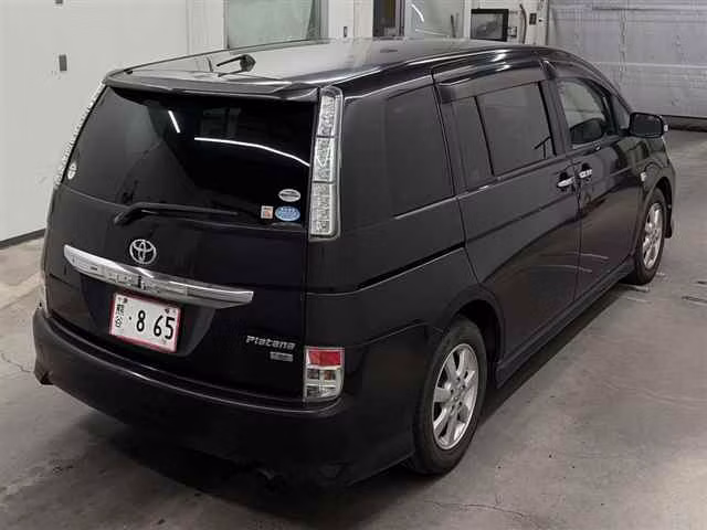 TOYOTA ISIS
