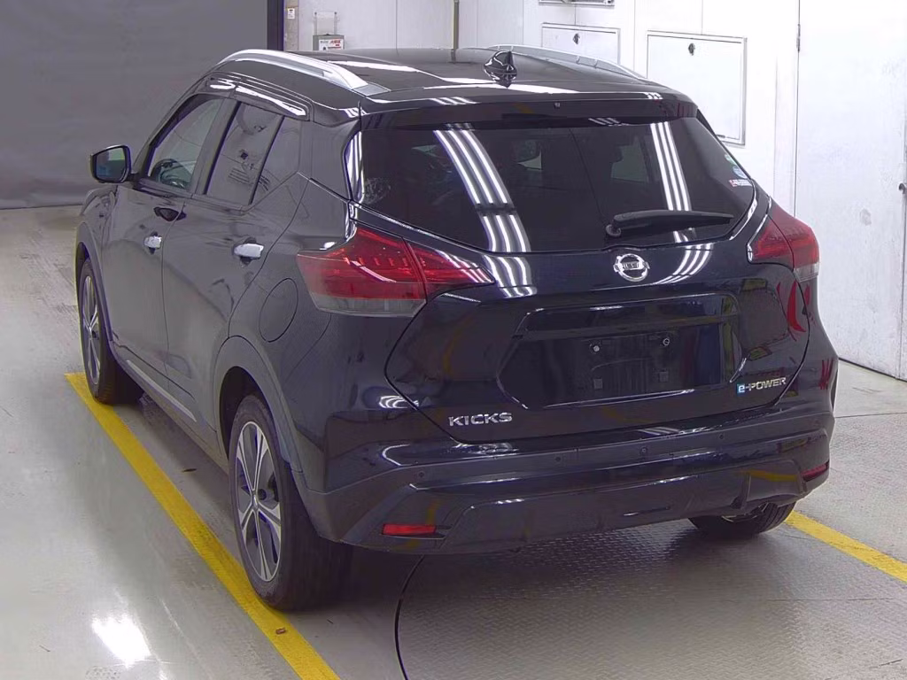 NISSAN KICKS