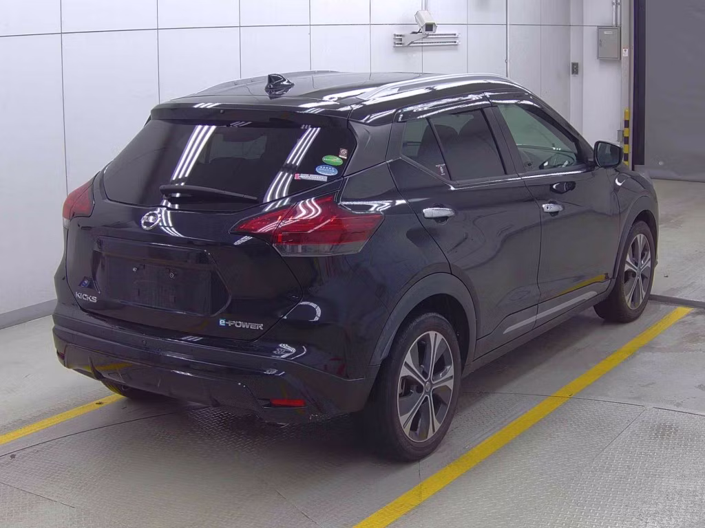 NISSAN KICKS