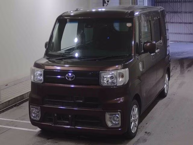 TOYOTA PIXIS MEGA