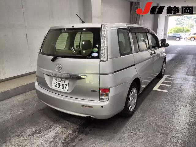 TOYOTA ISIS