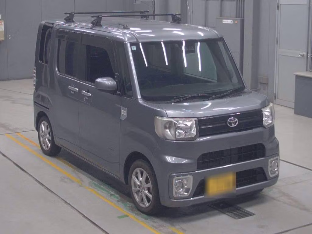 TOYOTA PIXIS MEGA
