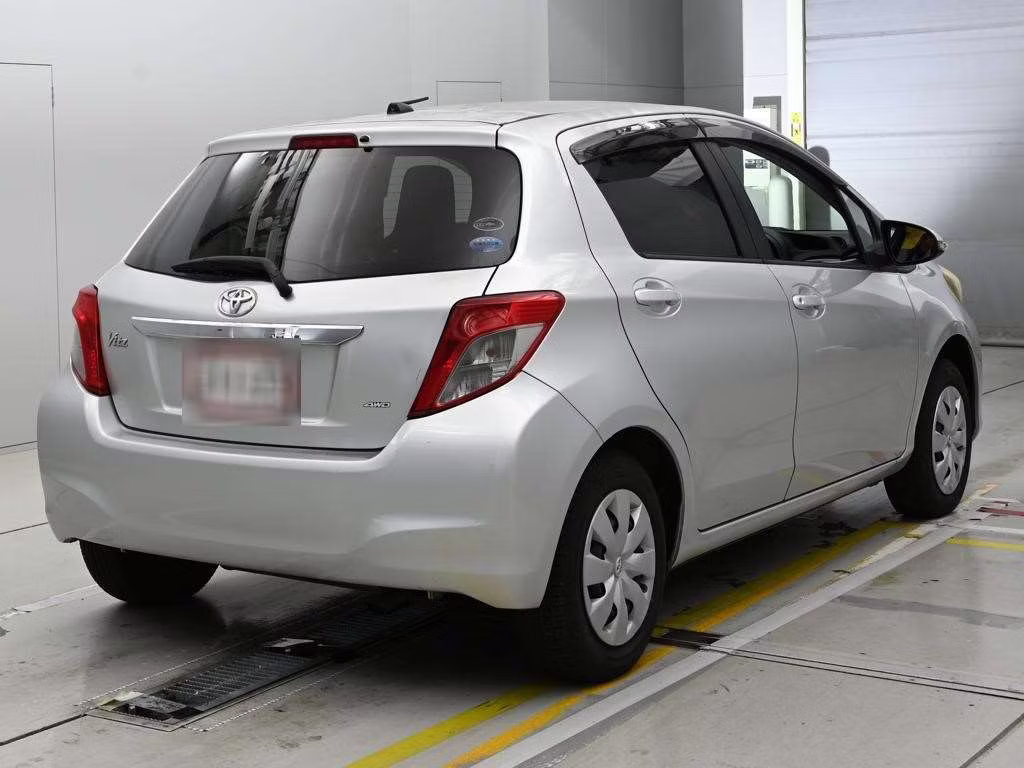 TOYOTA VITZ