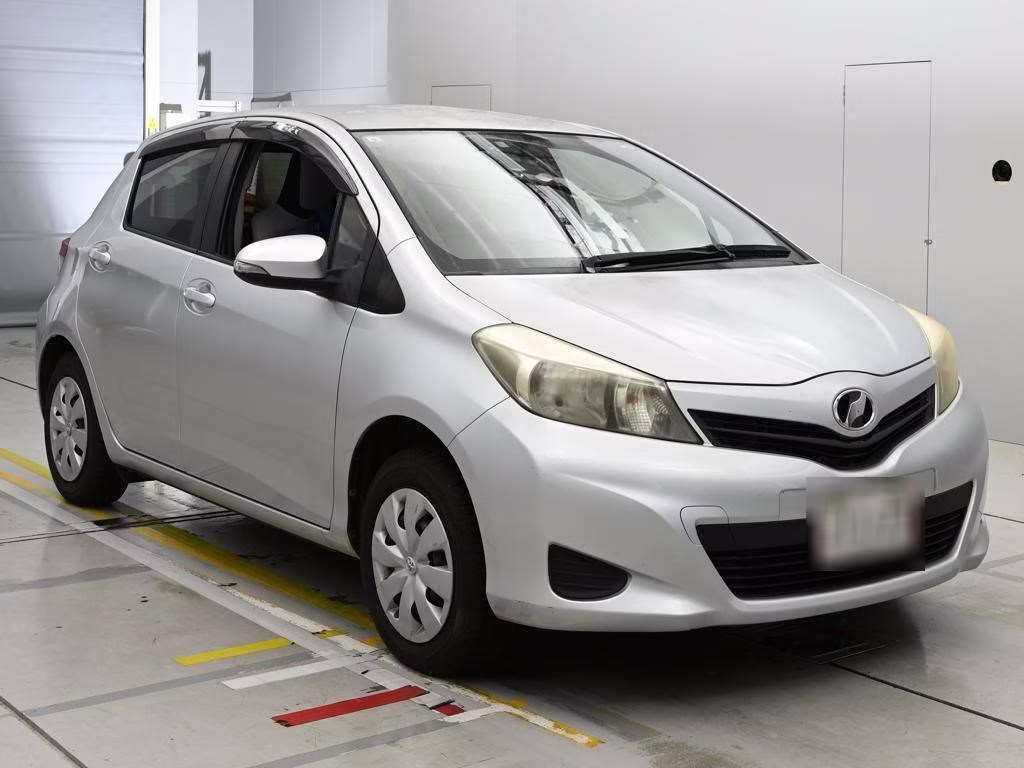 TOYOTA VITZ