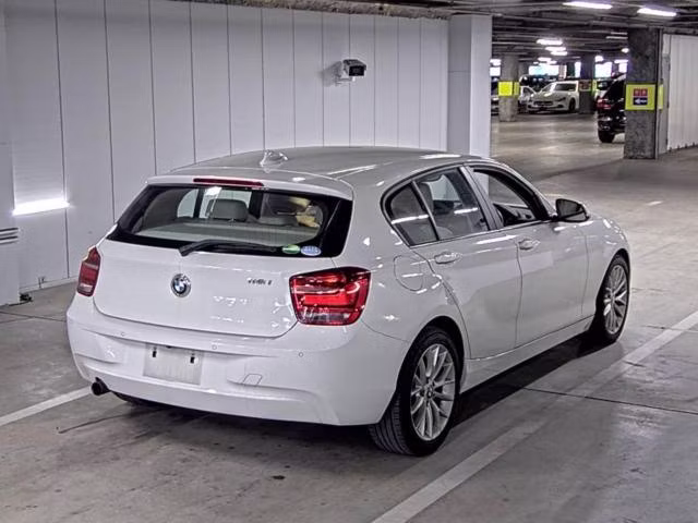 BMW 1-SERIES