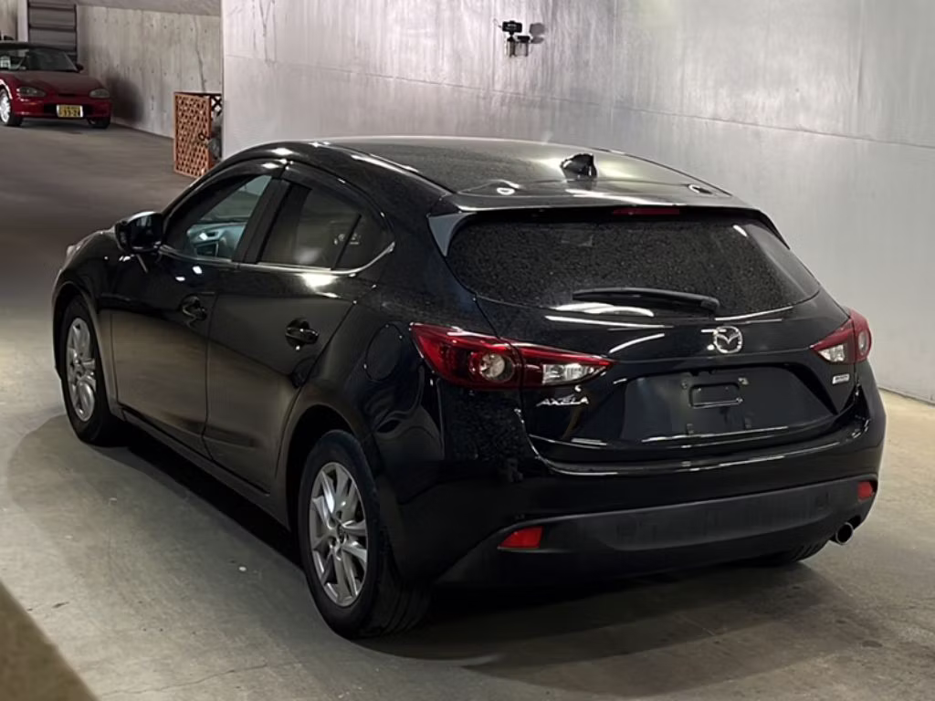 MAZDA AXELA