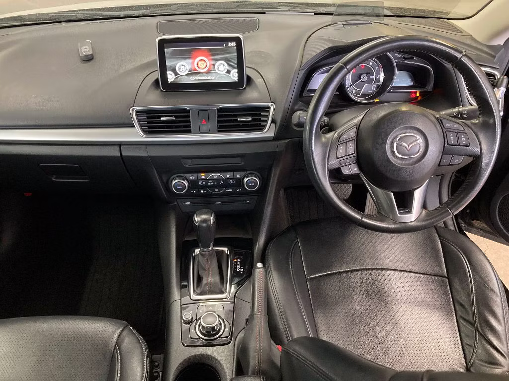 MAZDA AXELA
