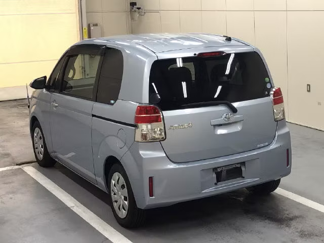TOYOTA SPADE