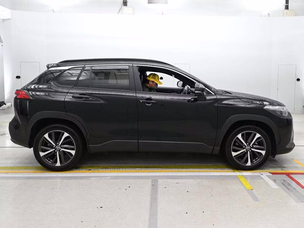 TOYOTA COROLLA CROSS