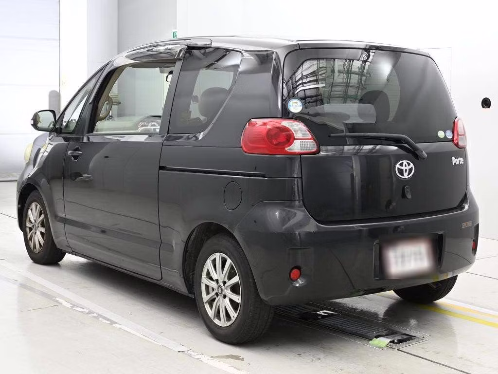 TOYOTA PORTE