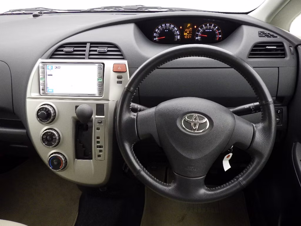 TOYOTA RACTIS