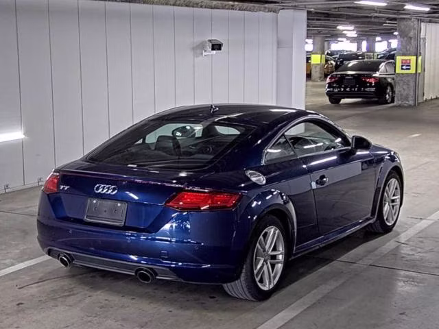AUDI TT