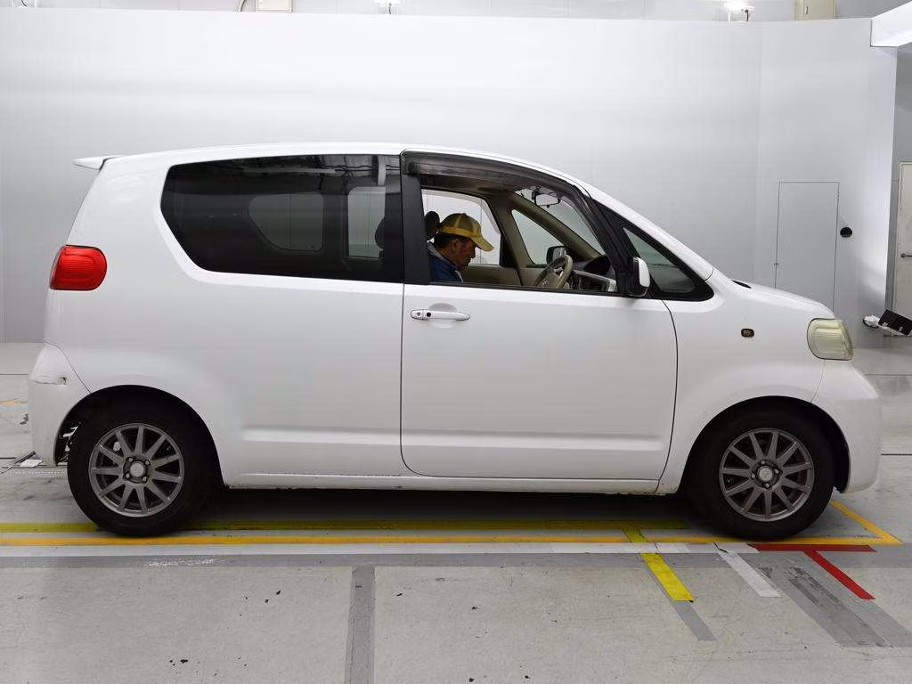 TOYOTA PORTE