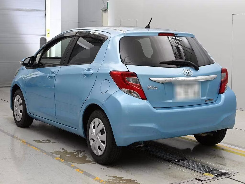 TOYOTA VITZ