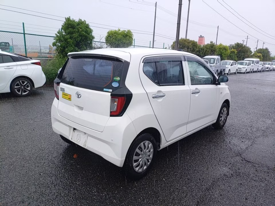 TOYOTA PIXIS EPOCH
