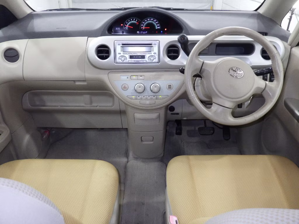 TOYOTA PORTE