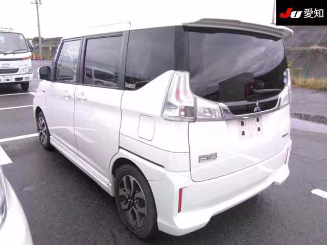 MITSUBISHI DELICA D:2