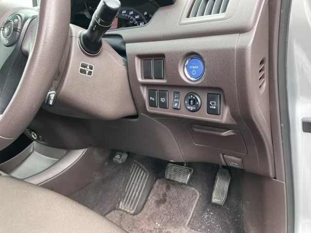 TOYOTA SAI