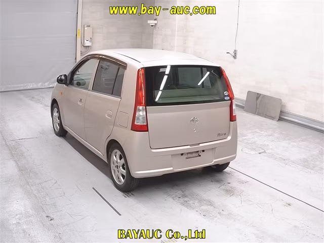 DAIHATSU MIRA