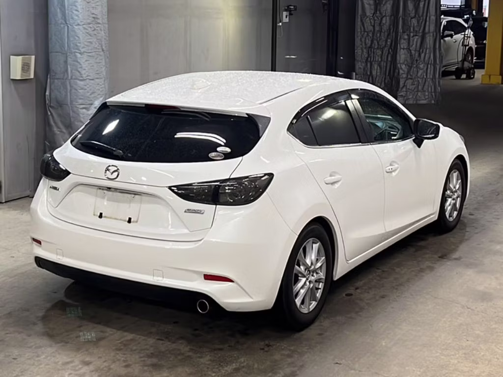 MAZDA AXELA