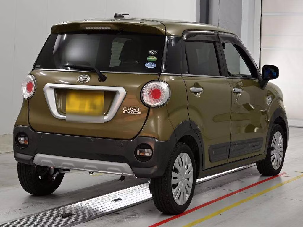 DAIHATSU CAST