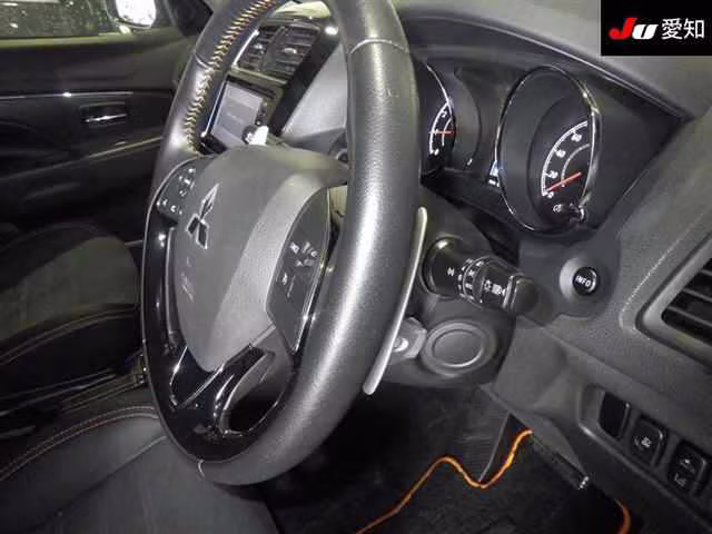MITSUBISHI RVR