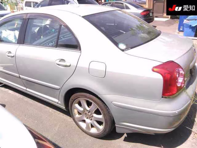 TOYOTA AVENSIS