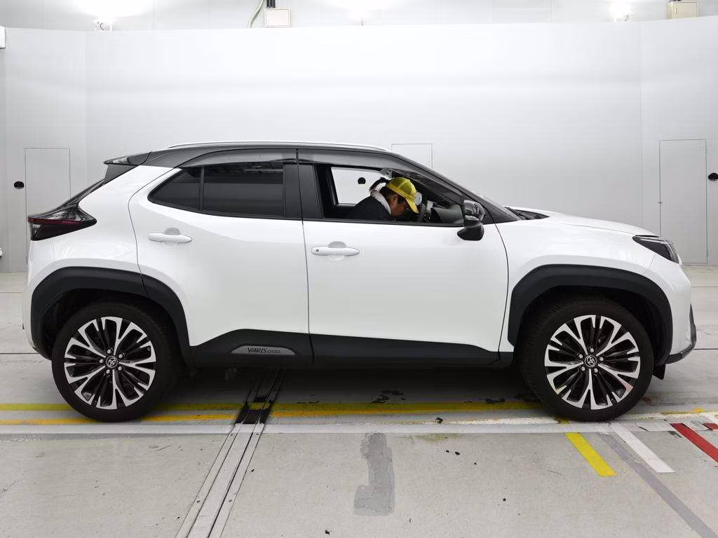 TOYOTA YARIS CROSS