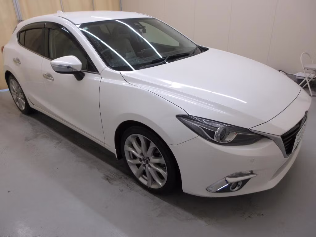 MAZDA AXELA