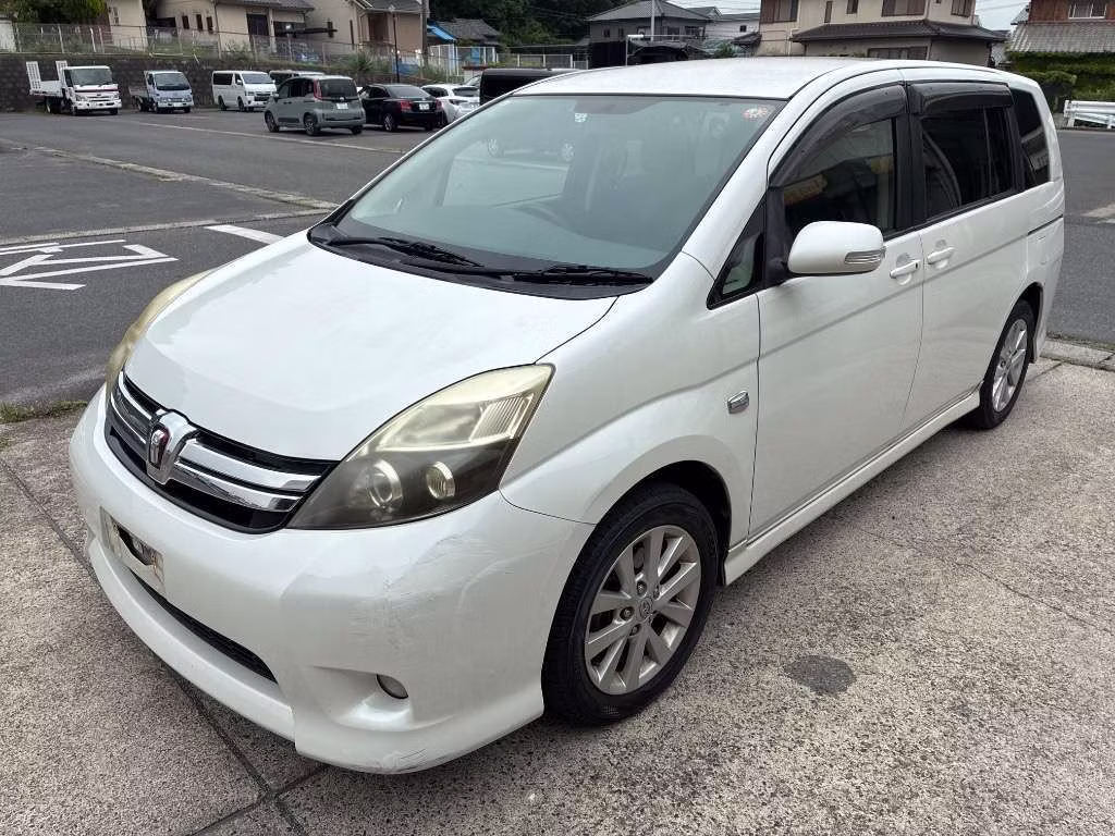 TOYOTA ISIS