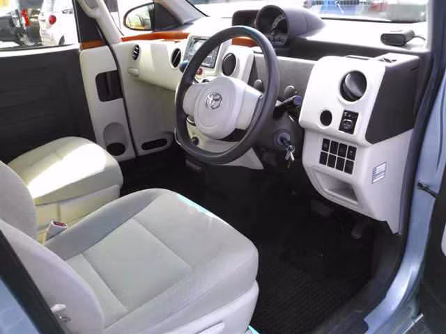 TOYOTA SPADE