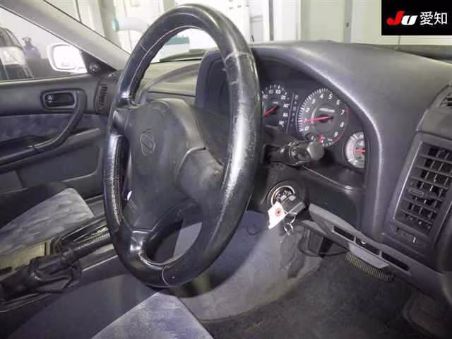 NISSAN SKYLINE