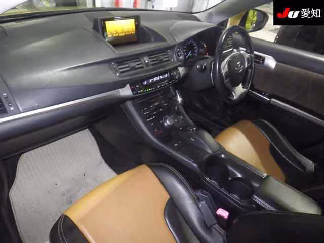 LEXUS CT200H