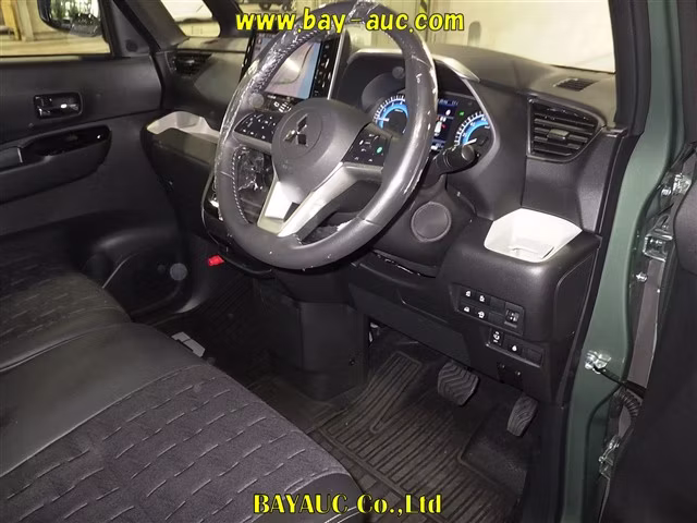 MITSUBISHI DELICA MINI