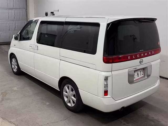 NISSAN ELGRAND